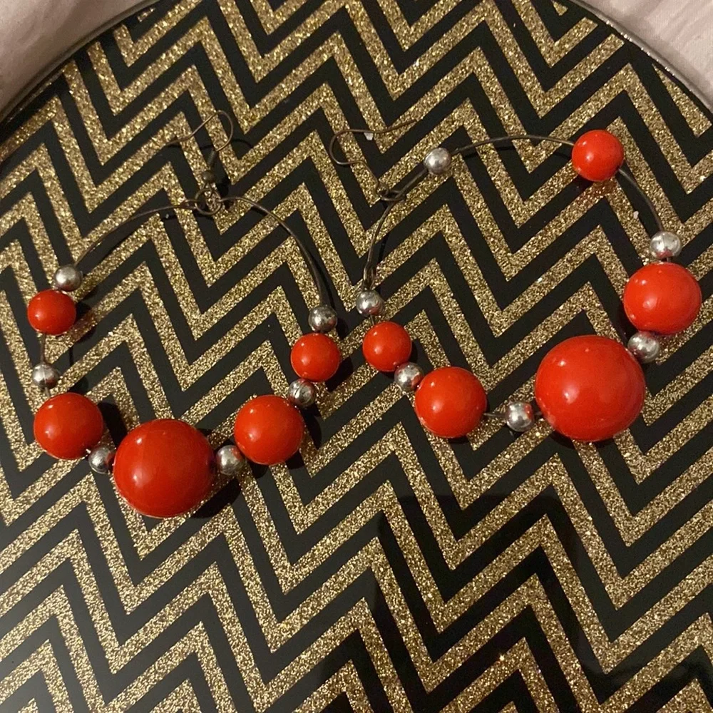 Traded *  🥳HP🥳 Red Earrings, Necklace and Bracelet Set - Picture 2 of 4